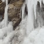 उत्तराखंड में पारा -19°, पिथौरागढ़ में झरना जमा, जैसलमेर का तापमान 4.6°