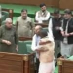 CG : बजट सत्र, कवासी लखमा ने भाजपा नेताओं को गले लगाया, अजय चंद्राकर ने सदन में थप-थपाई पीठ