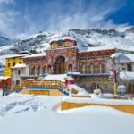 बद्रीनाथ धाम बर्फ की चादर से ढका! 3 दिन नॉन-स्टॉप बर्फबारी के बाद दिखे सुंदर नजारे