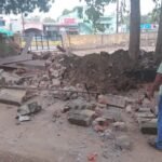 रायपुर में CPS स्कूल की दीवार गिरी, 3 बच्चियां घायल, JCB से तोड़फोड़ के दौरान हुआ हादसा