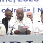 खड़गे बोले- CBSE-NEET गड़बड़ी पर शिक्षा मंत्री इस्तीफा दें, SIR में करोड़ों वोटर के नाम काटे
