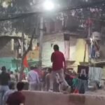 ‘पाकिस्तान का झंडा’ कहकर मचा बवाल, पुलिस ने कहा- धार्मिक ध्वज था…