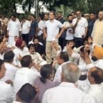पीएम आवास के करीब राहुल-प्रियंका धरने पर, कई कांग्रेसी नेता हिरासत में