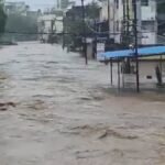 बारिश बनी आफत! असम में बाढ़, जम्मू-कश्मीर में लैंडस्लाइड…