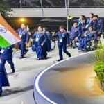 कॉमनवेल्थ गेम्स की ओपनिंग सेरेमनी: चानू और लवलीना ने तिरंगा लेकर भारतीय दल की अगुआई की