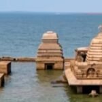 8 महीने पानी में डूबा रहता है ये शिव मंदिर, साल में सिर्फ 4 महीने होते हैं दर्शन