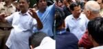 केजरीवाल ने PM आवास तक मार्च निकाला, पुलिस ने रोका, फिरोजशाह रोड पर धरने पर बैठे